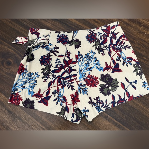 Zara Basic Floral Suede Skort in Cream and Brown - Picture 5 of 5